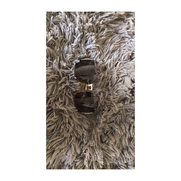 Authentic Fendi Sunglasses - Picture 3 of 7